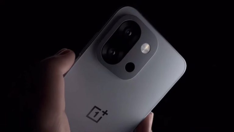 هاتف OnePlus 15T الرائد المدمج قد يحمل بطارية بسعة 7000 مللي أمبير