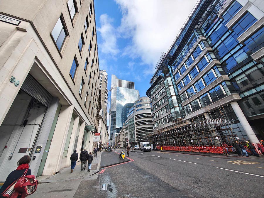 مراجعة الهاتف Motorola Signature … قوة في الأداء ومتانة في التصميم_1