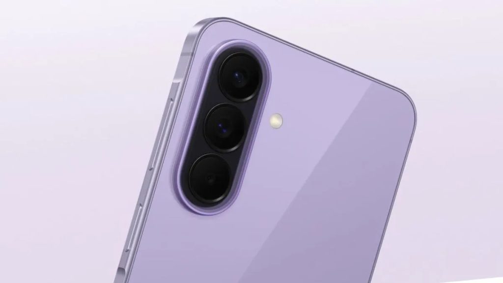 تسريب يكشف أن هاتف Galaxy A57 قد يحصل على ميزة AI Transcript Assist لأول مرة في سلسلة Galaxy A