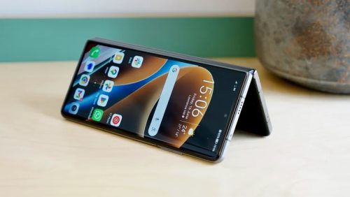 فوائد تعتيم الشاشة الديناميكي لفترات طويلة من استخدام الشاشة