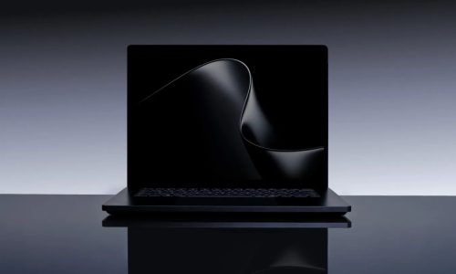مايكروسوفت تكشف عن حاسبها المحمول Surface Laptop Ultra بشريحة Nvidia RTX Spark