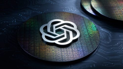 OpenAI تكشف عن أول شريحة مخصصة للذكاء الاصطناعي من تصميمها